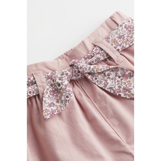 Quần short hồng bé gái H&M kèm dây rút siêu sieu dễ thương mới về ạ