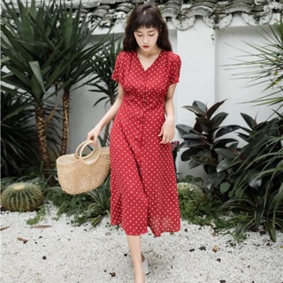 Váy chấm bi