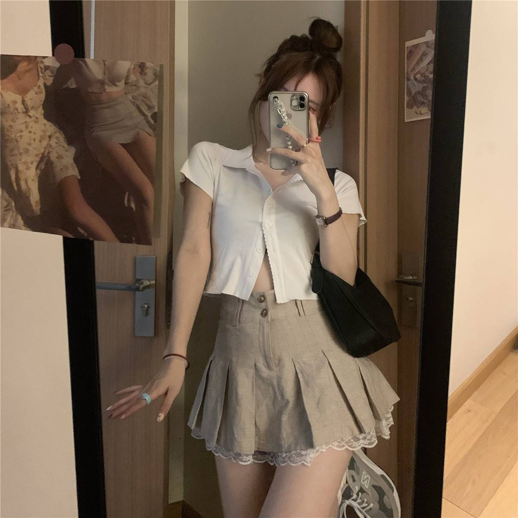 Ready Stock Korean hot girl polo collar cardigan short-sleeved T-shirt + two-piece design cotton and linen lace stitching pleated skirt