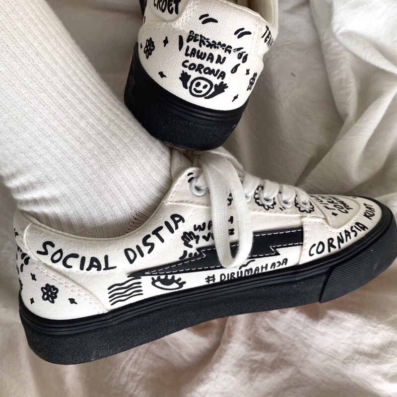 Giày thể thao vải canvas hoạ tiết phong cách Hàn Quốc năng động cho nữ