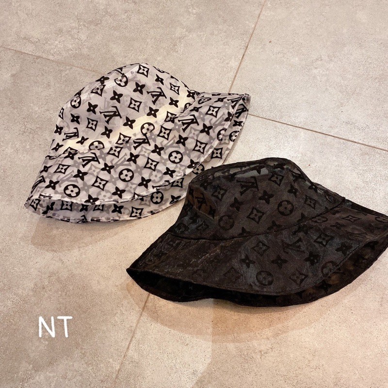Mũ vành Lv lưới hoa kèm logo đen form xinh