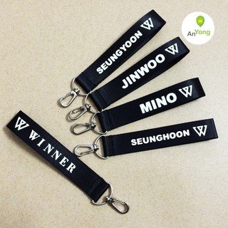 MÓC KHÓA STRAP NAMETAG WINNER