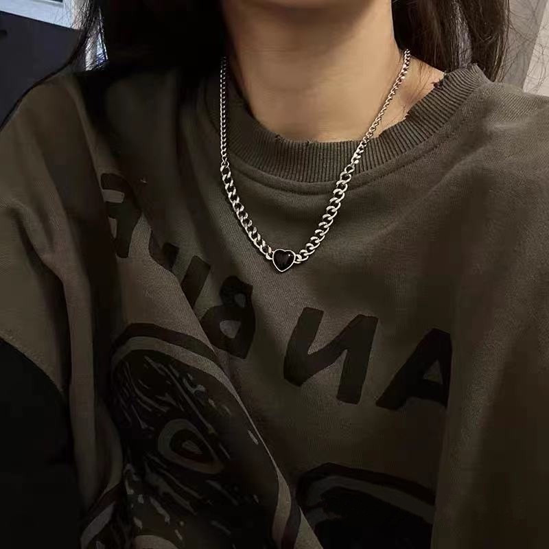Vòng cổ mặt trái tim đen phong cách hip hop thời trang