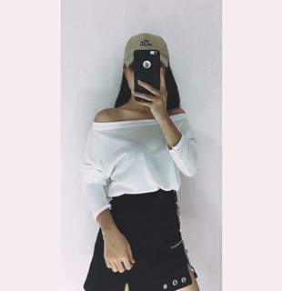 Áo lệch vai tri ân