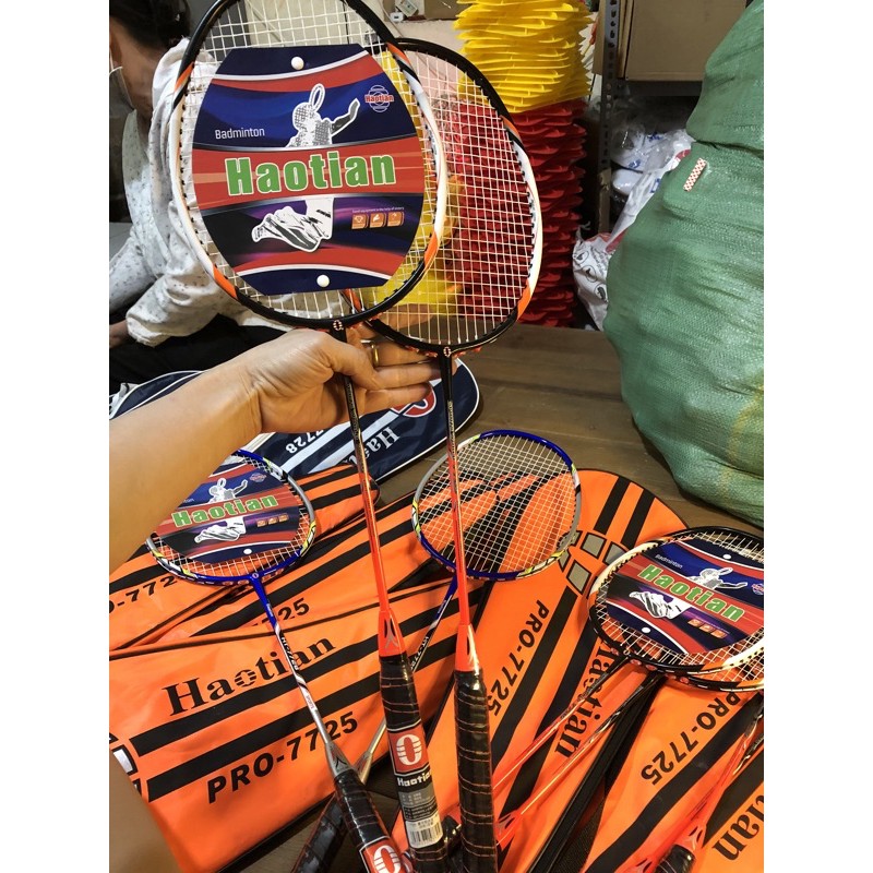 Combo bộ 2 cây Vợt Cầu Lông Haotian tặng ngay 1 hộp Cầu Ba Sao 10 quả