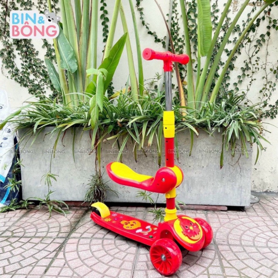 Xe scooter cho bé có đèn và nhạc giúp bé tập giữ thăng bằng
