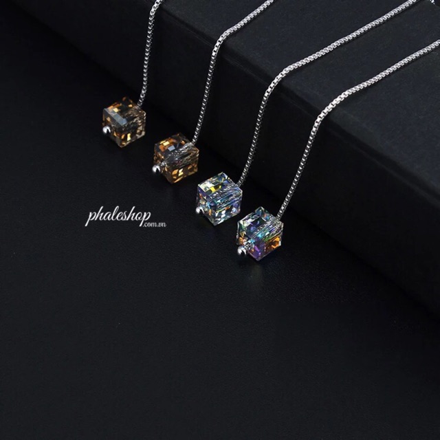 Bông Tai Pha Lê Vuông Khối Được Thiết Kế Từ Pha Lê Swarovski Và Bạc S925