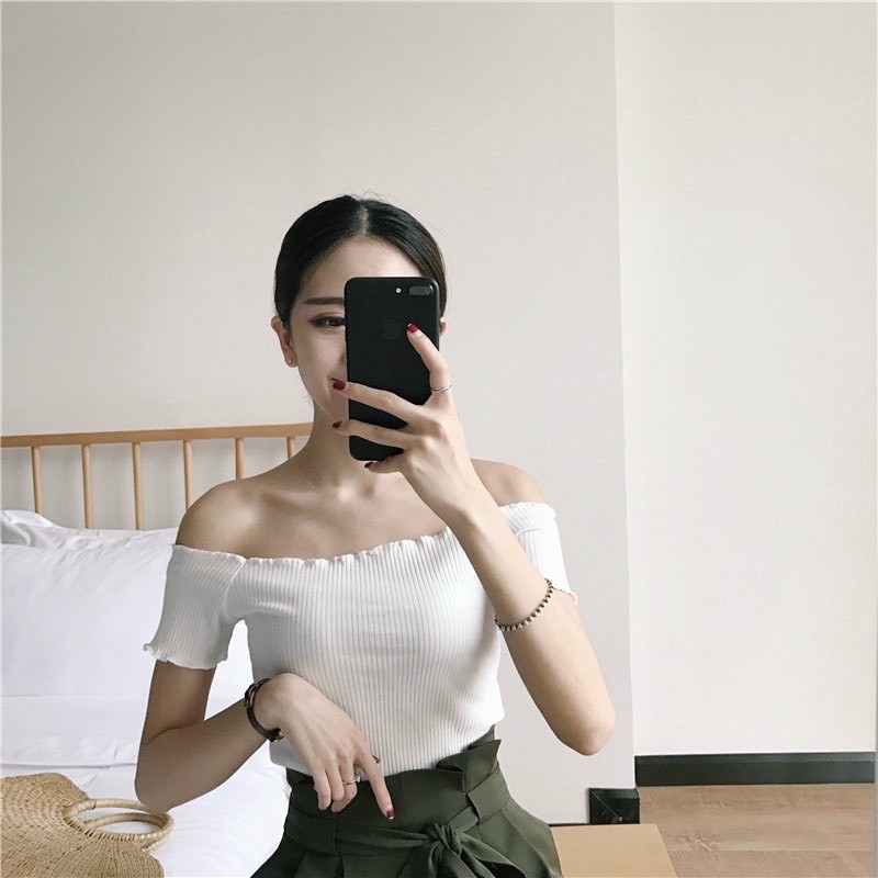 Ao croptop trễ vai tay ngắn thun gan