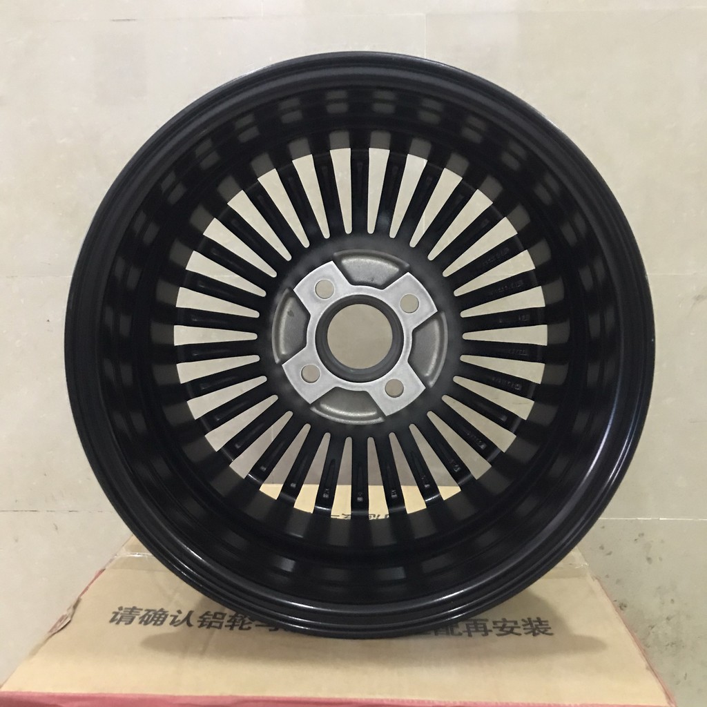 Mâm đúc 14 inch lắp cho xe Nissan Sunny , Ford Laser , Mitsubishi Gala