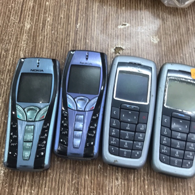 thanh lý điện thoại cổ nguyên bản vỏ và main zin dùng tốt