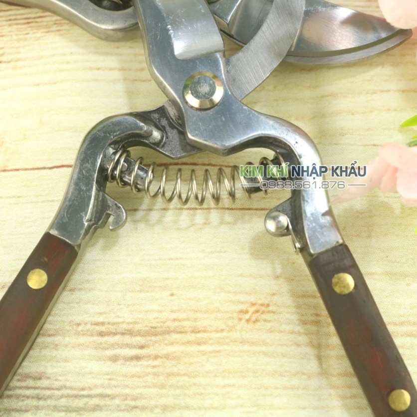 Kéo tỉa cây, kéo cắt tỉa cành thép trắng Nhật Bản - K84