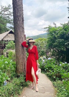 ĐẦM MAXI ĐỎ XẺ TÀ (KÈM HÌNH THẬT)