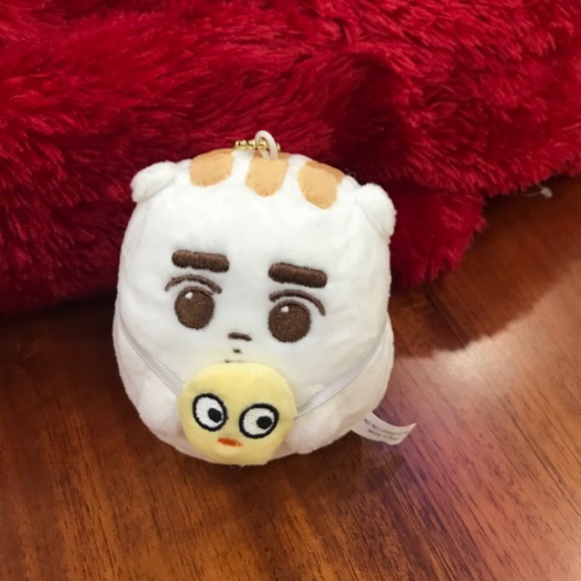 Gấu bông sâu đỏ