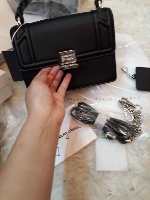 Túi quai xách dáng vuông