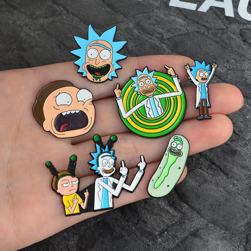 Ghim cài áo QIHE JEWELRY trang trí hình Rick and Morty ngộ nghĩnh bắt mắt