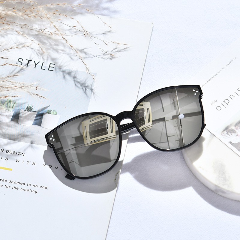 Kính mát kính râm nam nữ mầu đen khổ vuông vừa vặn giá tốt | BigBuy360 - bigbuy360.vn