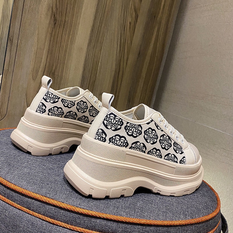 Oeteo Giày Thể Thao Nữ Cột Dây In Hoa Thời Trang