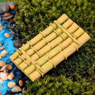 Chiếc bè tre mini trang trí hồ - biển