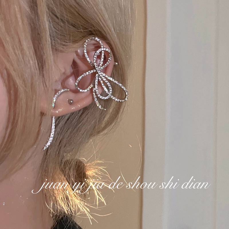 Khuyên Kẹp Vành Tai Thiết Kế Nhỏ Nhắn Ba Chiều Cá Tính Khí Chất Cao Hình Hoa Phong Cách Pháp One Piece