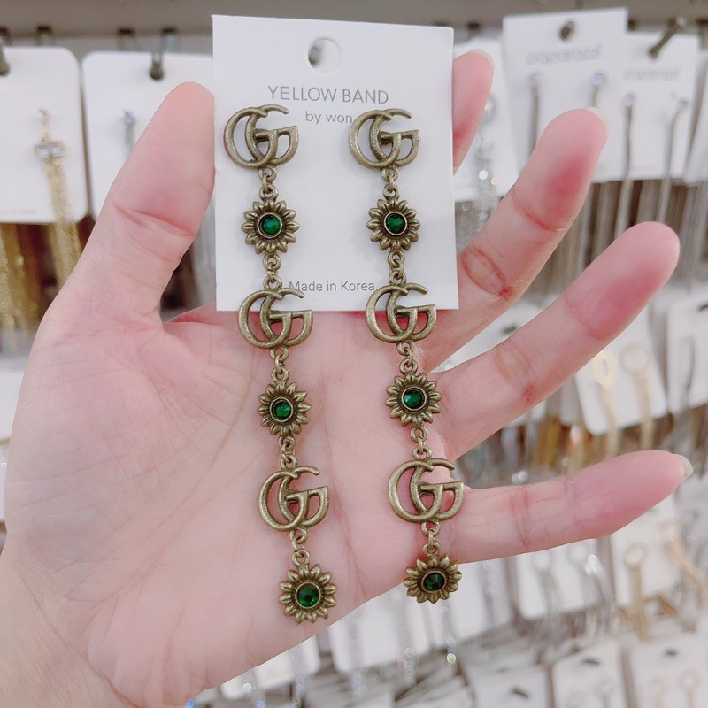 Bông  tai thương hiệu 1 mẫu mã đa dạng