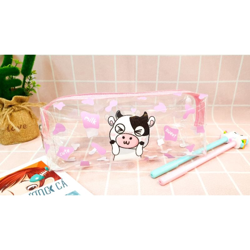 Bóp viết trong suốt hình BÒ SỮA