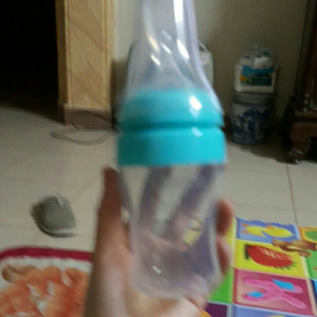 Bình thìa 100% silicon Farlin