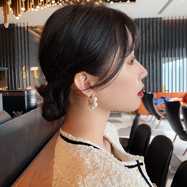 Bông Tai Mạ Bạc 925 Hình Chữ C Đính Ngọc Trai Phong Cách Âu Mỹ Cho Nữ