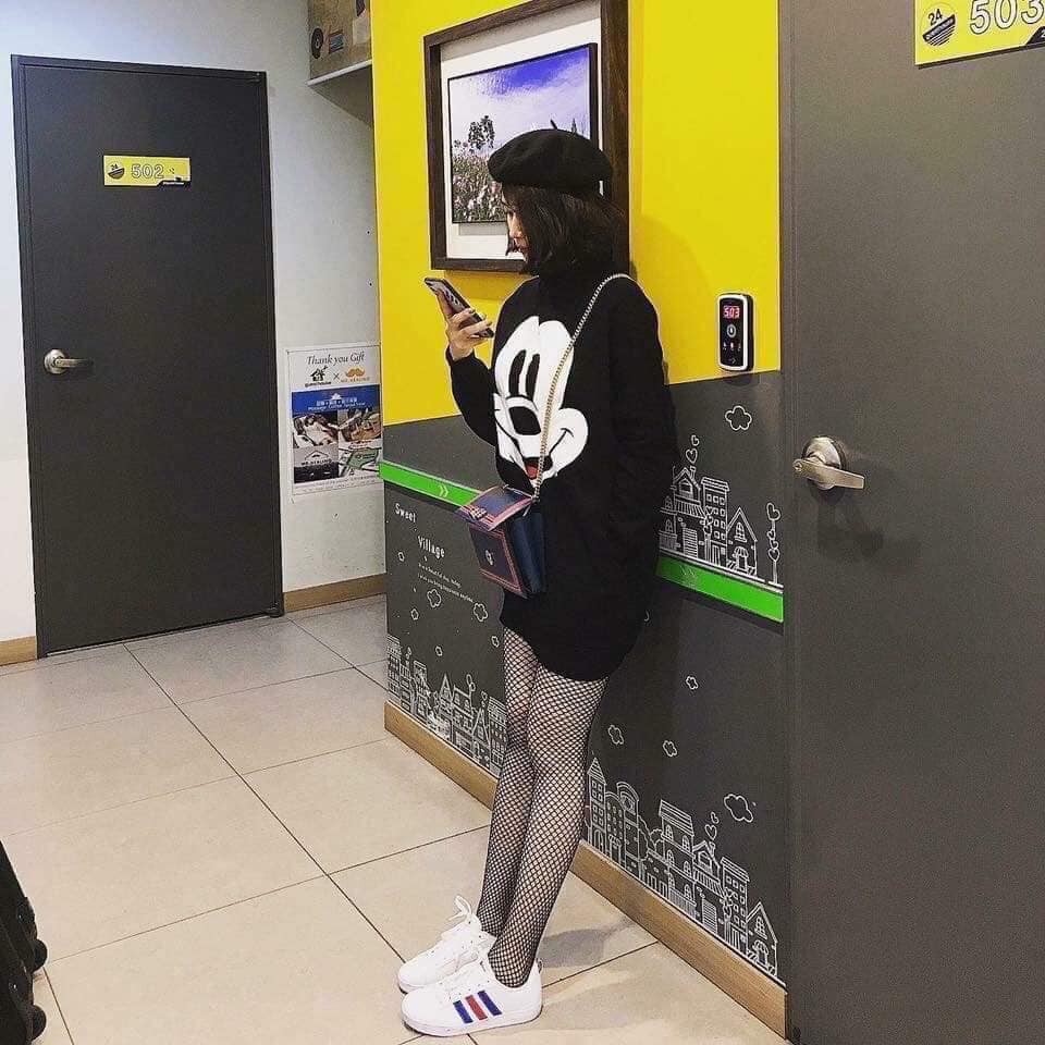 áo váy nỉ bông mickey hoddie | BigBuy360 - bigbuy360.vn
