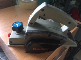 Máy bào kaizen kz820A
