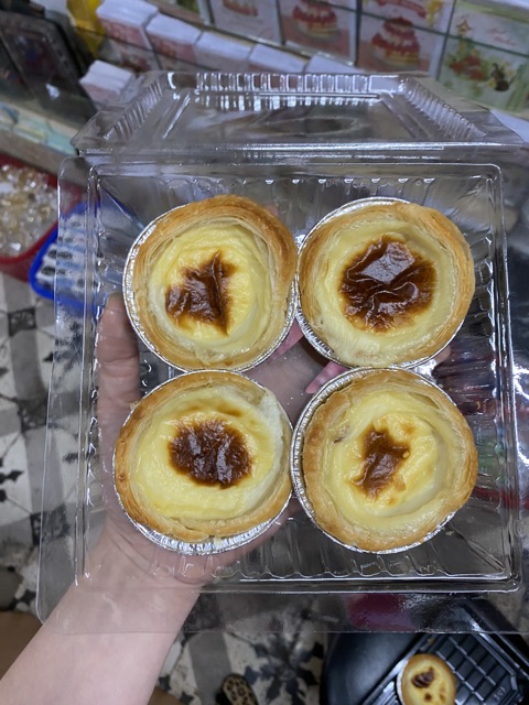 100 cái hộp vuông nắp gập nhựa trong  đựng 4 cái bánh tart trứng hoặc tart hoa quả