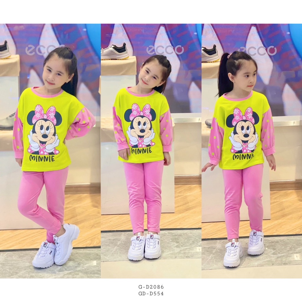 Bộ dài cánh dơi chấm bi bé gái