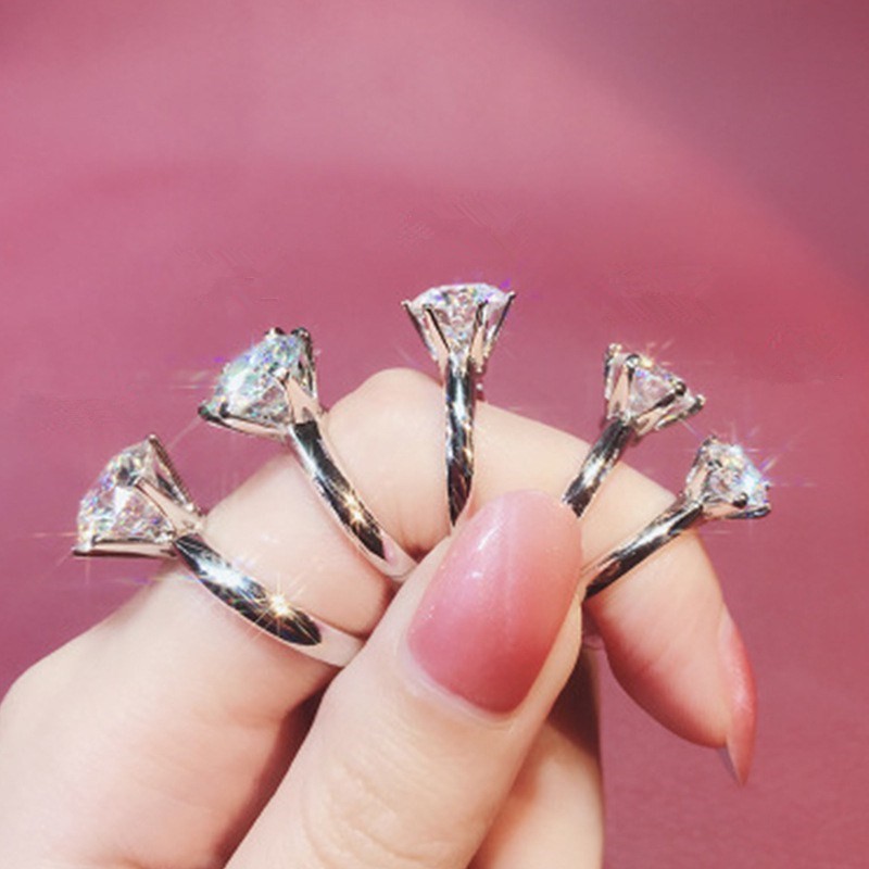 Nhẫn đính hôn kim cương vàng trắng phong cách đơn giản thời trang cho nữ