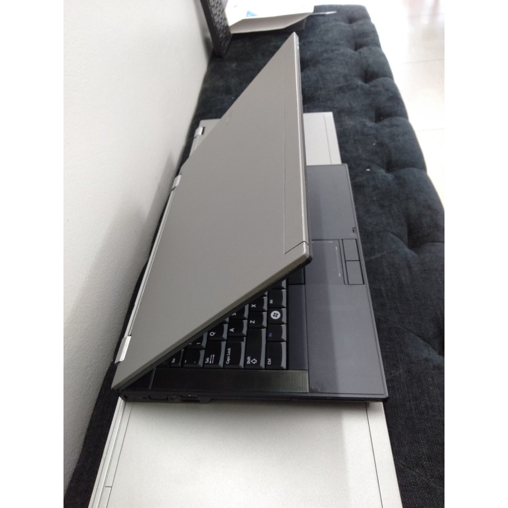 Laptop Dell 6410 cấu hình Core i5, Ram 4GB, ổ 320GB, cạc rời