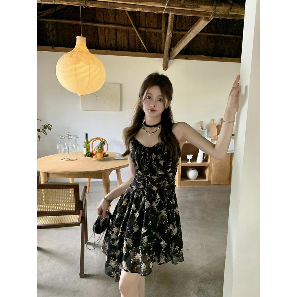Đầm Hai Dây Cổ Chữ V Phối Bèo Họa Tiết Hoa Thiết Kế Không Đồng Đều Xinh Xắn