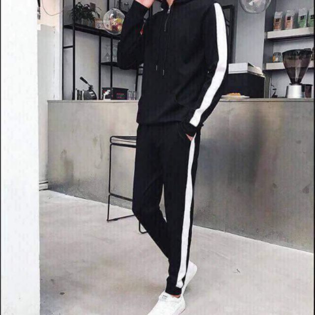 Bộ quần áo thể thao nam