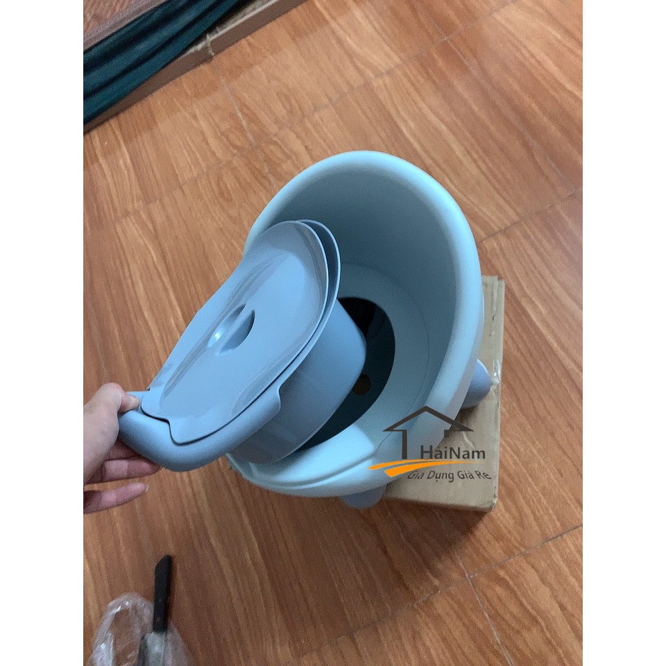 Bô vệ sinh trẻ em Hokori cho bé từ 6 tháng đến 5 tuổi chống trơn trượt có chỗ dựa và khay