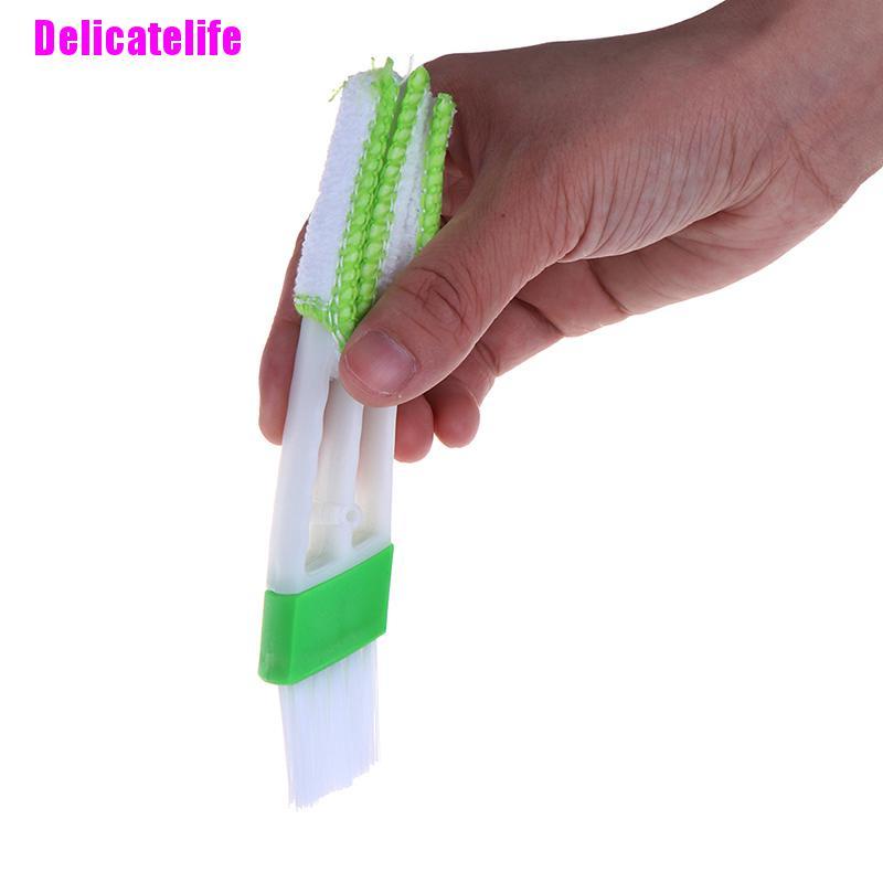 Cọ vệ sinh khe máy lạnh xe hơi tiện dụng