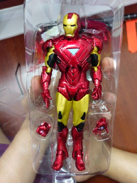 Mô hình Iron man rẻ nhất cao 17cm