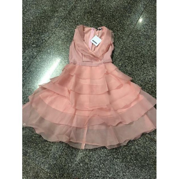 Đầm xoè tầng voan kiếng công chúa