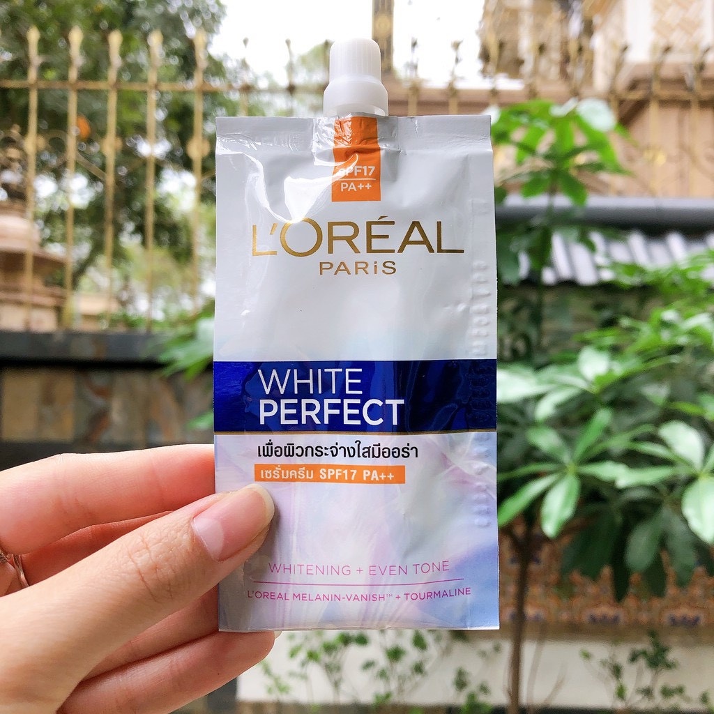 Kem dưỡng vitamin Loreal 7ml kèm chống nắng SPF 17 PA++  (Mẫu Thử)