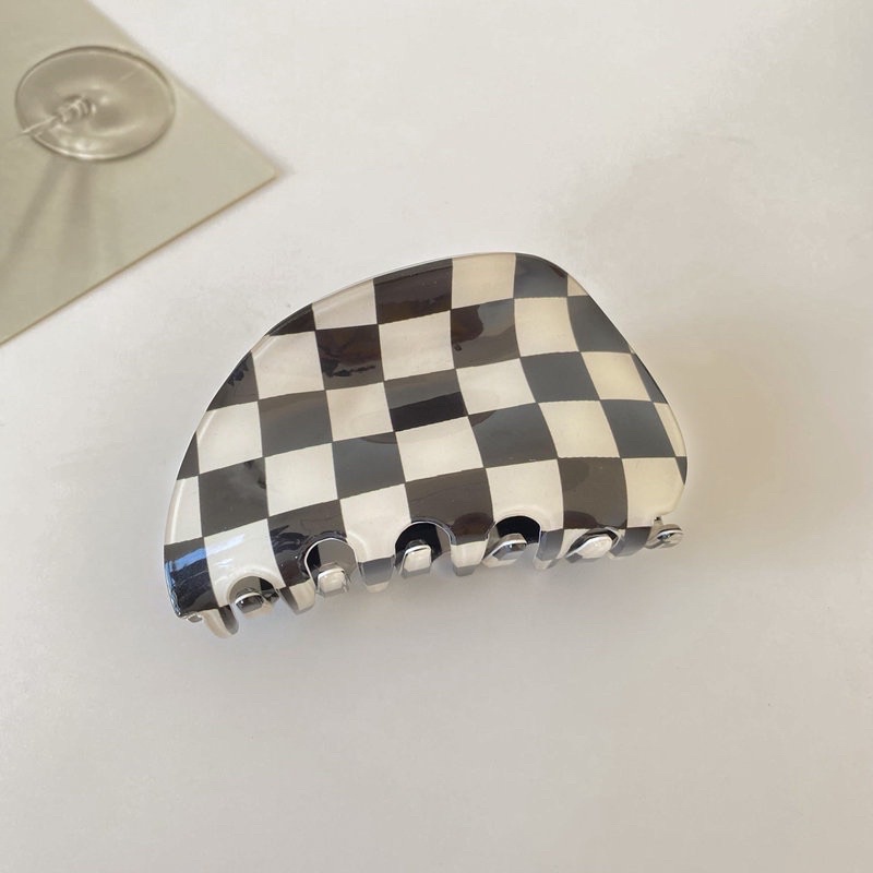 Kẹp Tóc Hoạ Tiết Bàn Cờ