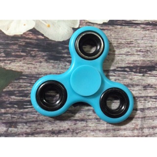 Spinner giảm stress con quay 3 cánh nhiều màu