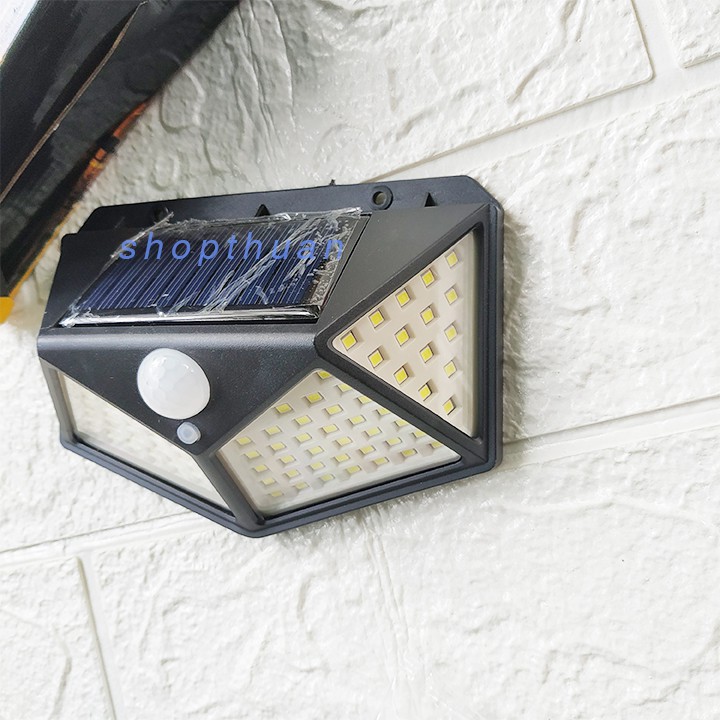 Đèn Năng Lượng 100 LED Có 3 Chế Độ Sáng