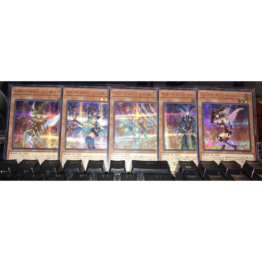 Thẻ Bài Yugioh: Set Magician Girl 20TH-JPC 61-65-30-32-31 Secret