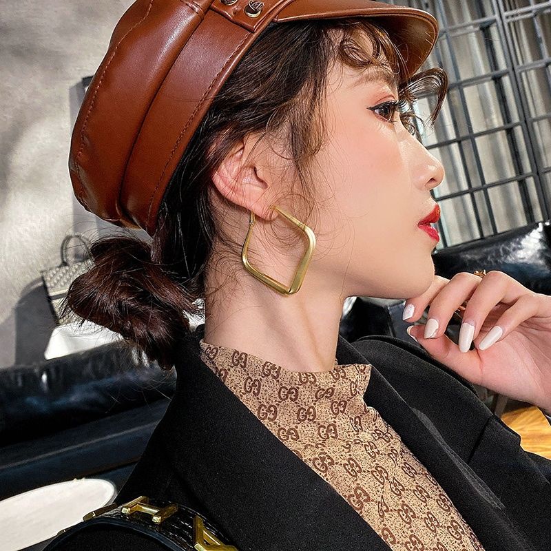 Bông Tai Hình Vuông Màu Vàng Phong Cách Âu Mỹ Thời Trang Cho Nữ