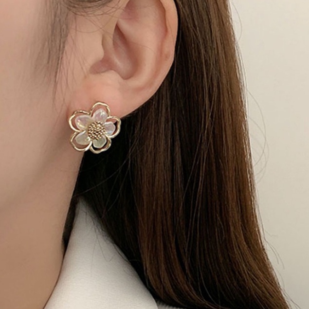 Khuyên Tai Đính Ngọc Trai Thời Trang Nữ Tính