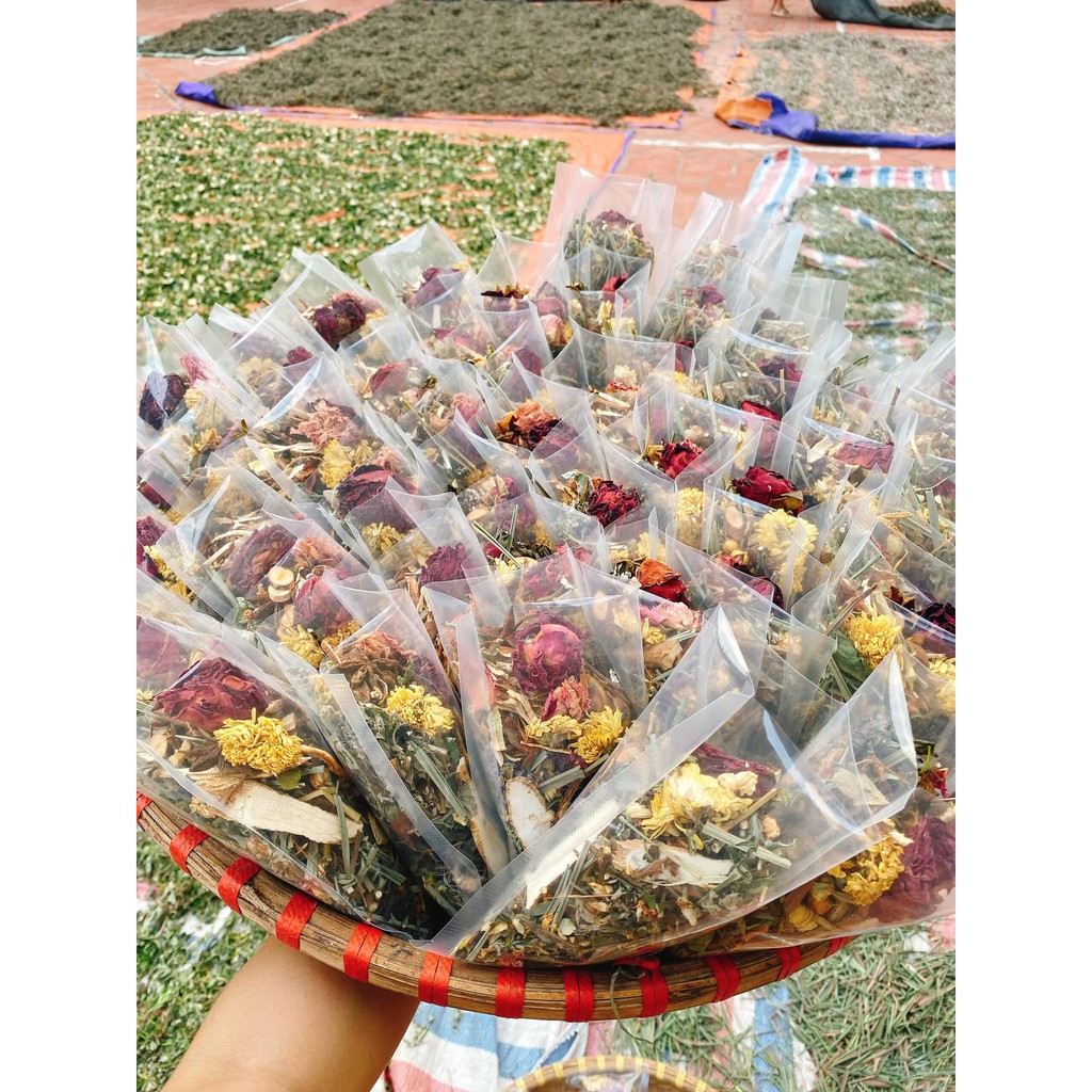 Thảo mộc xông mặt sau sinh Handmade