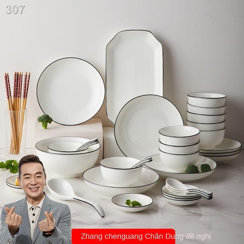 【giá rẻ】Bộ bát đĩa SULI Gia dụng đồ ăn Nhật Bản Cá tính Sáng tạo gốm sứ đỏ đôi Đũa để bàn Kết hợp