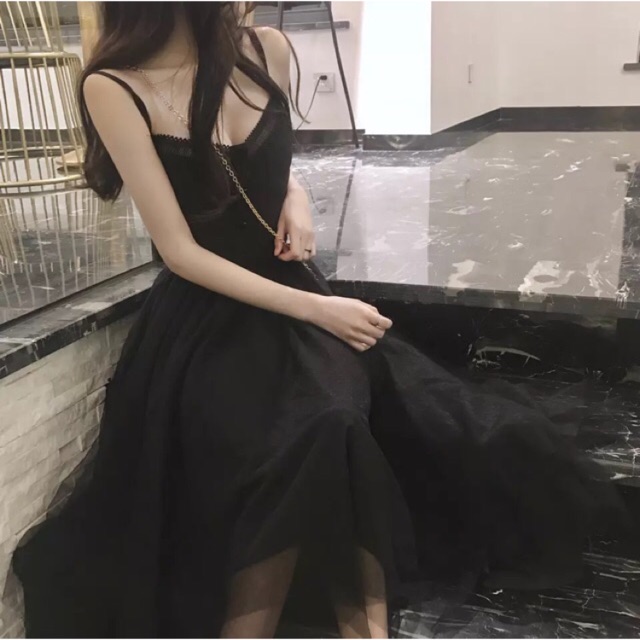 Váy 2 dây đen ( chân lưới )