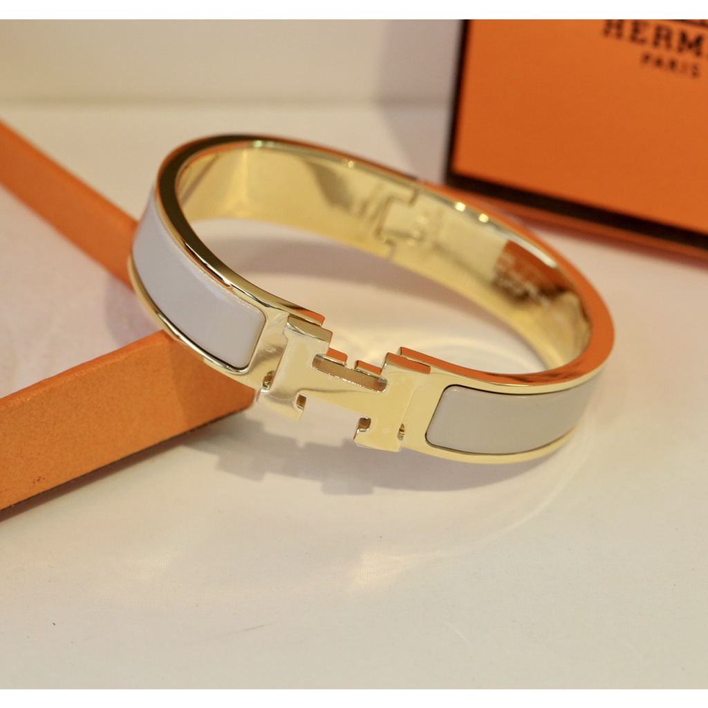 Vòng tay thời trang nữ cao cấp Hermes HM với thiết kế sành điệu, thanh lịch và cá tính